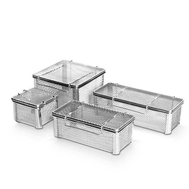 Fine-mesh trays and baskets